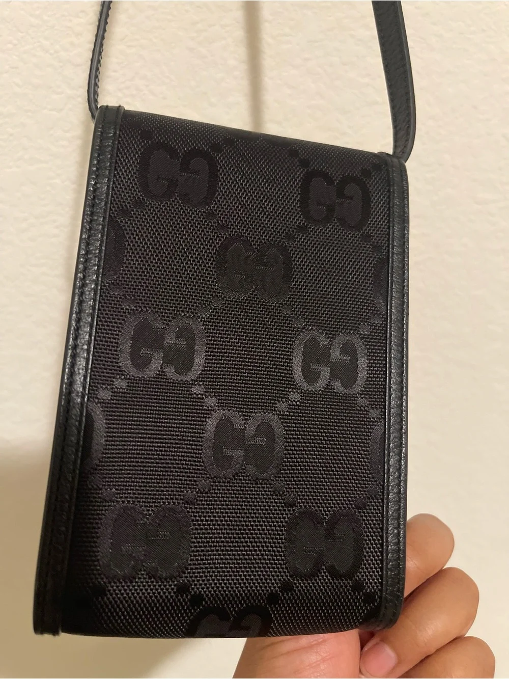 Gucci Off the Grid mini bag, fits iphone promax, comes with dust bag and box!